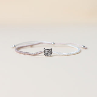 ハンドメイド 猫の編み込みブレスレット - 灰白